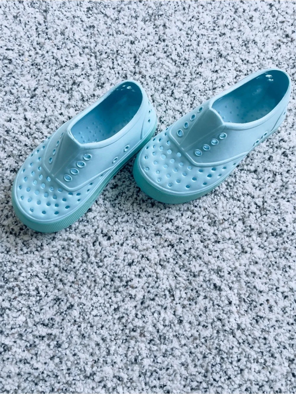 Kids Lightweight Aqua Blue Slip-On Water Shoes size 6 toddler